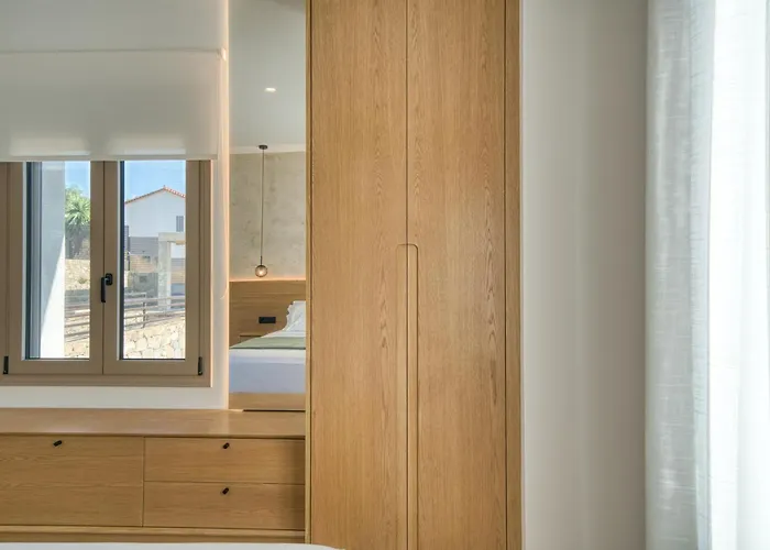 Elena's Sunset Villa